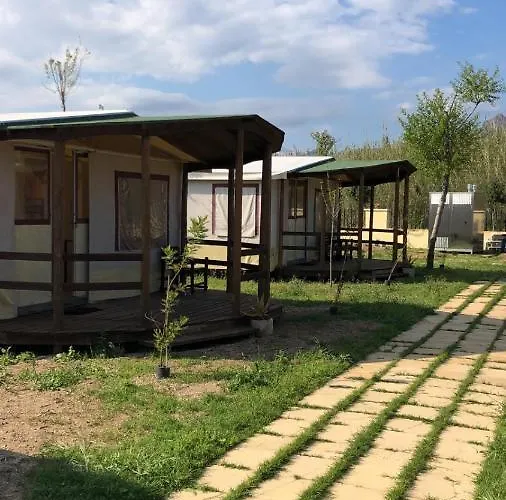 Camping Girasole مكان تخييم