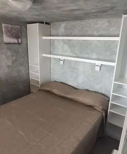 Camping Girasole مكان تخييم *