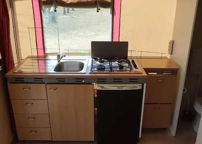 مكان تخييم Camping Girasole *