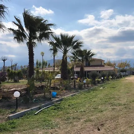 مكان تخييم Camping Girasole