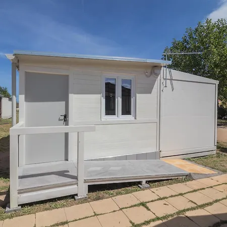 Camping Girasole مكان تخييم