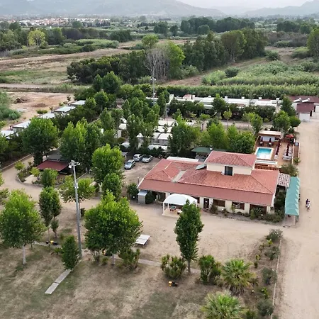 Camping Girasole مكان تخييم غيراسول