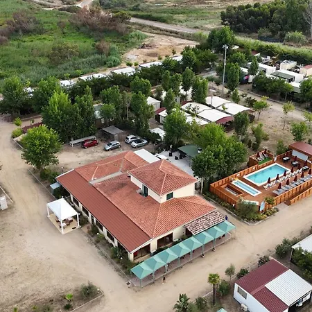 مكان تخييم Camping Girasole