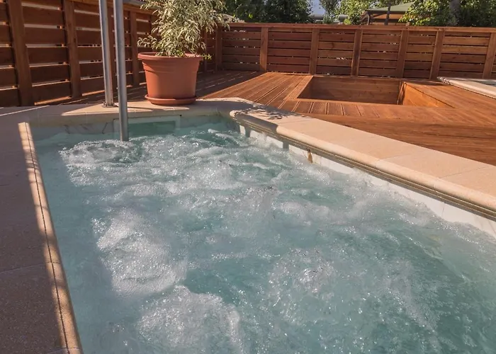 Camping Girasole مكان تخييم *